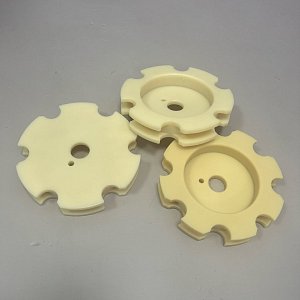 Катушки из капролона