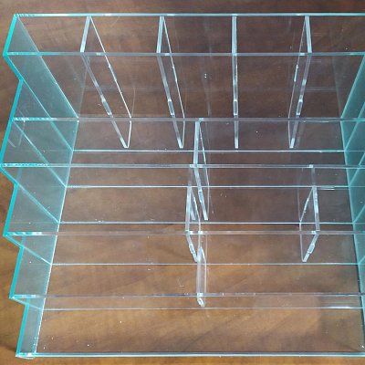 Резка пластиков лазером