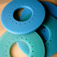 Пластмассовые элементы