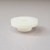 Втулка изолирующая из полиамида